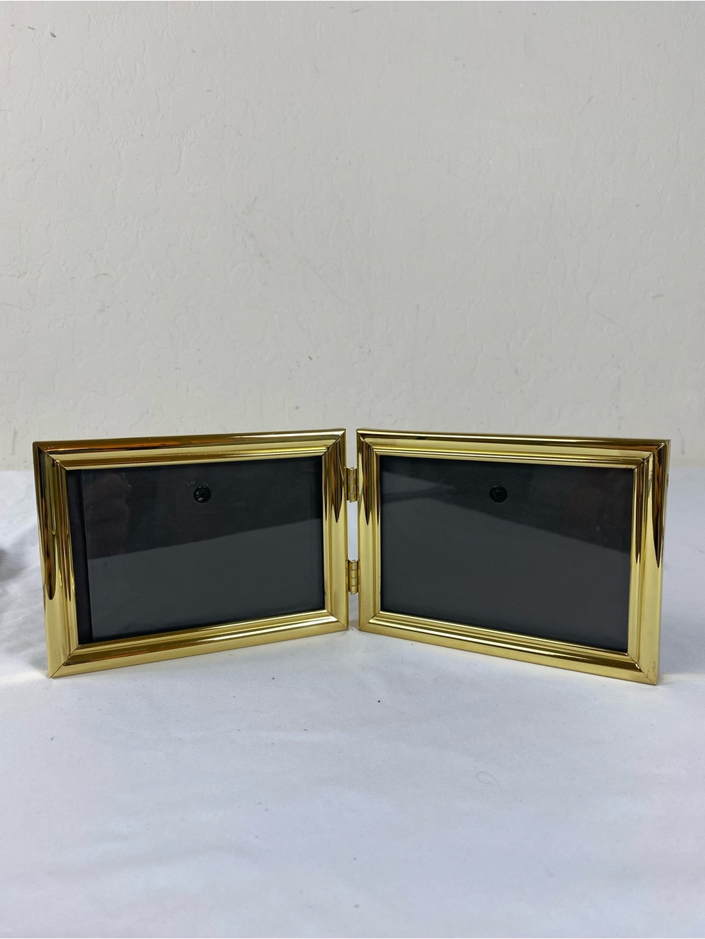 Fetco Vintage Gold Double-Hinged Tabletop Photo Frame